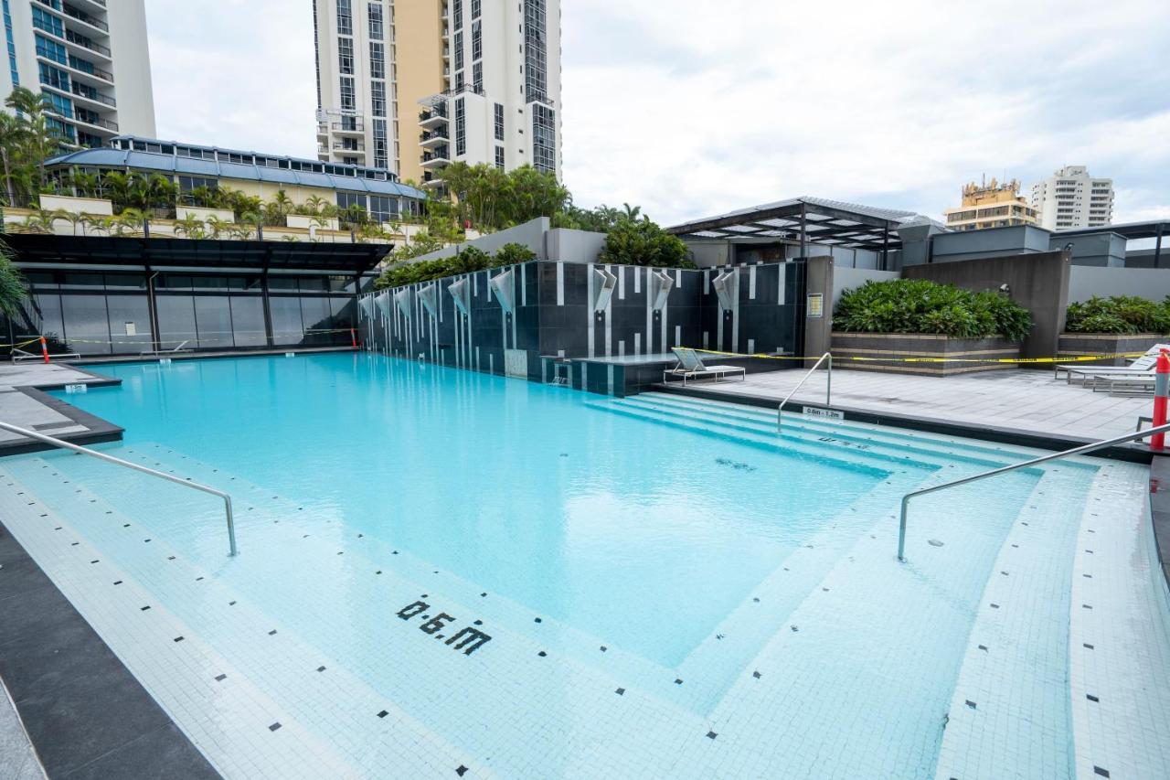 Circle On Cavill Apartment Gold Coast Exterior photo