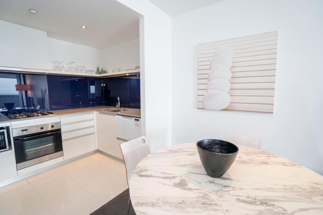 Circle On Cavill Apartment Gold Coast Exterior photo