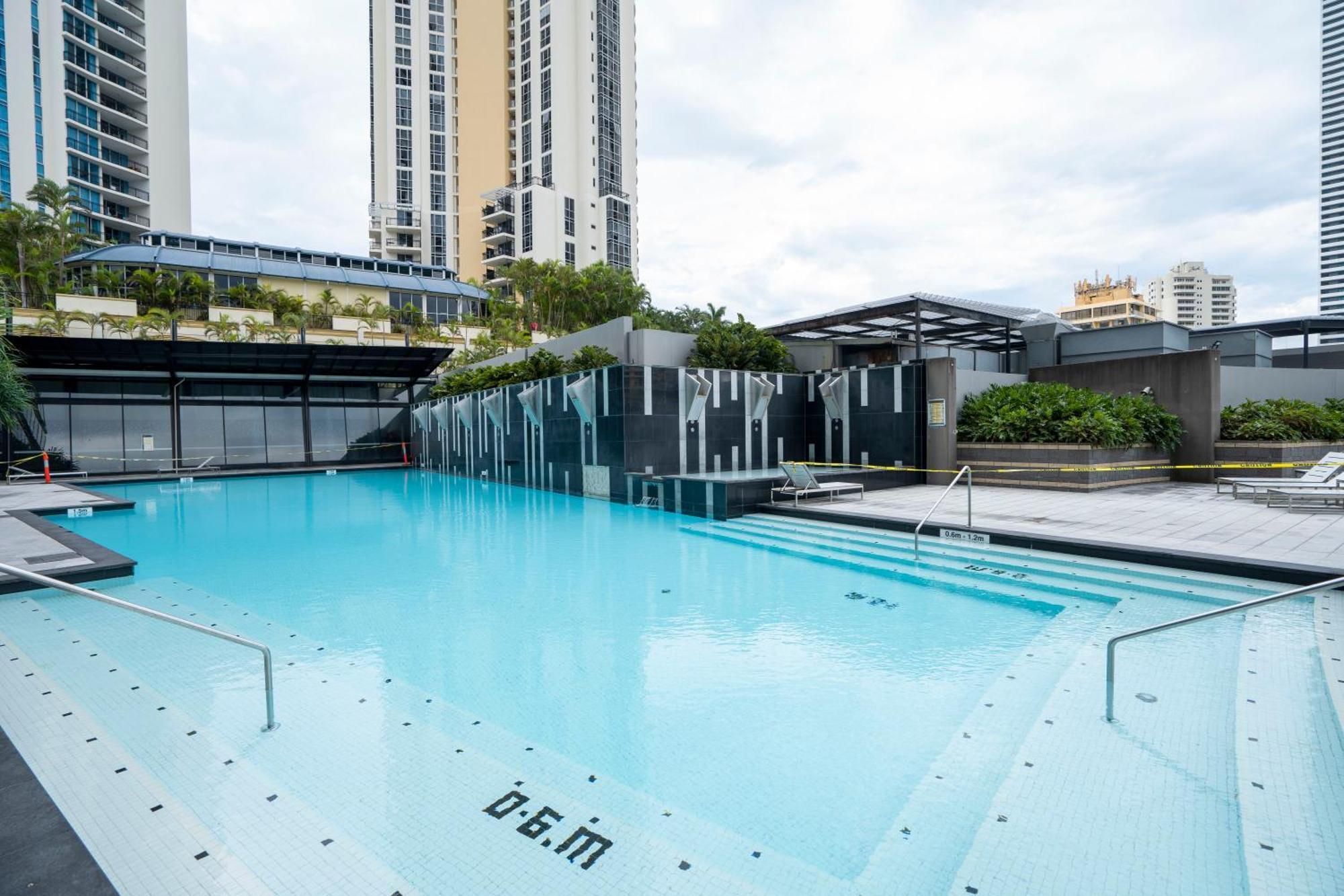 Circle On Cavill Apartment Gold Coast Exterior photo